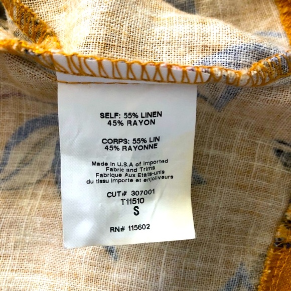 LUSH Sleeveless Floral Crop Top - Picture 5 of 5